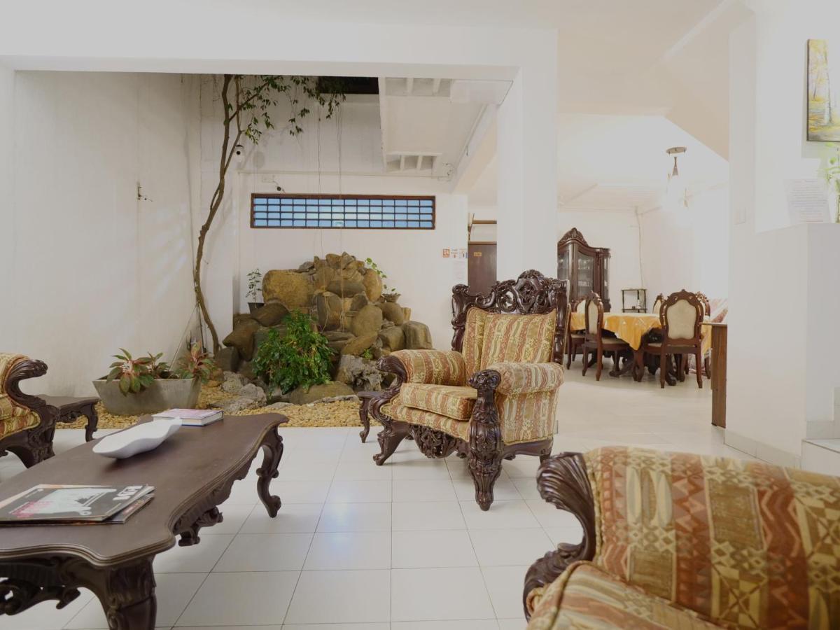Elegance Oasis, Colombo 3 Hotell Eksteriør bilde