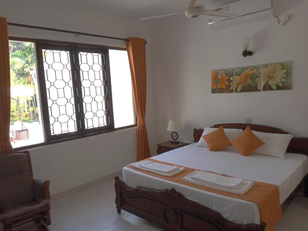 Elegance Oasis, Colombo 3 Hotell Eksteriør bilde